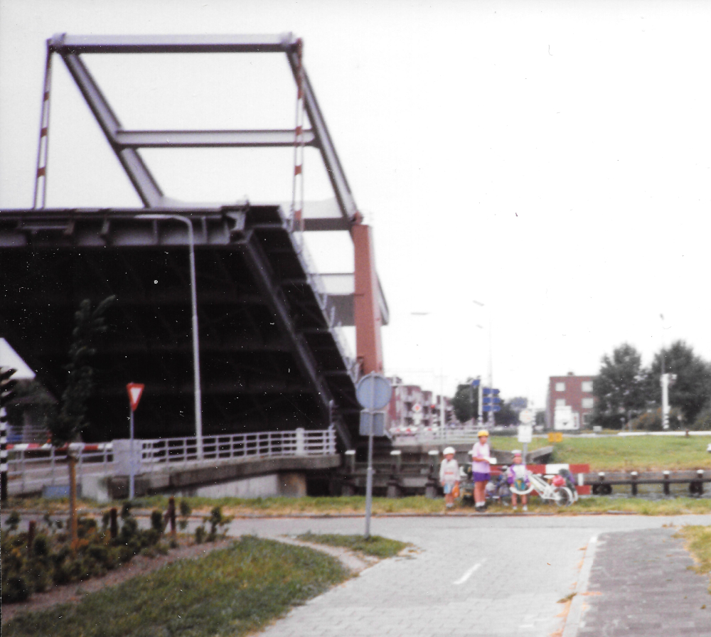 Holland-3-lift bridge up